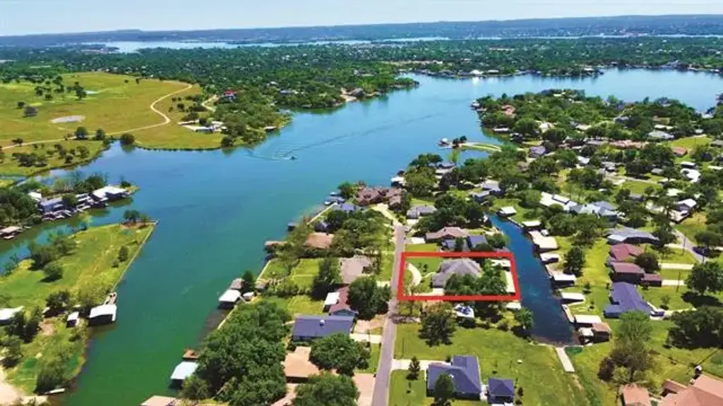 307 E Pheasant Road, Highland Haven