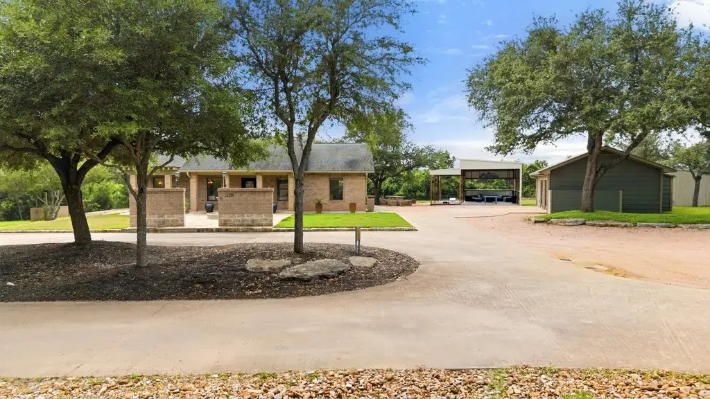 12135 Fitzhugh Road, Austin