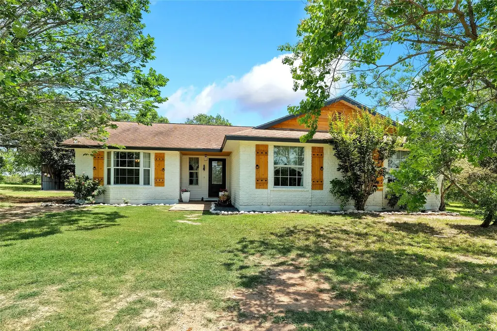 372 Hidden Oaks Drive, Elgin