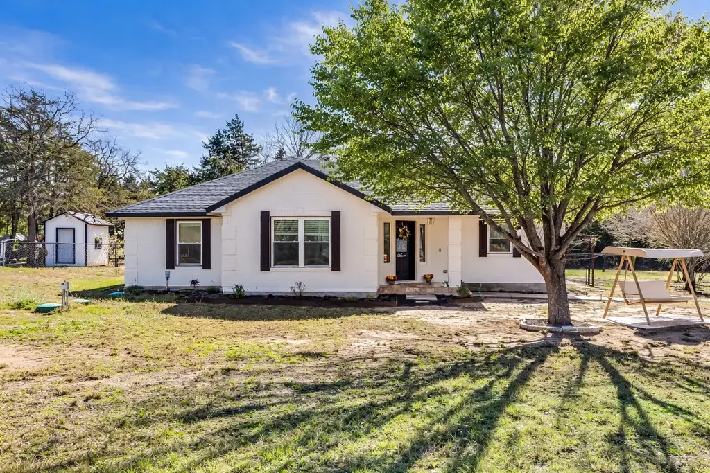 137 W Oak Drive, Cedar Creek