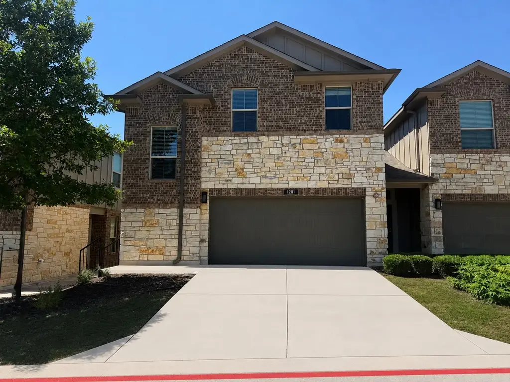 1200 S 10th Street 1201, Pflugerville
