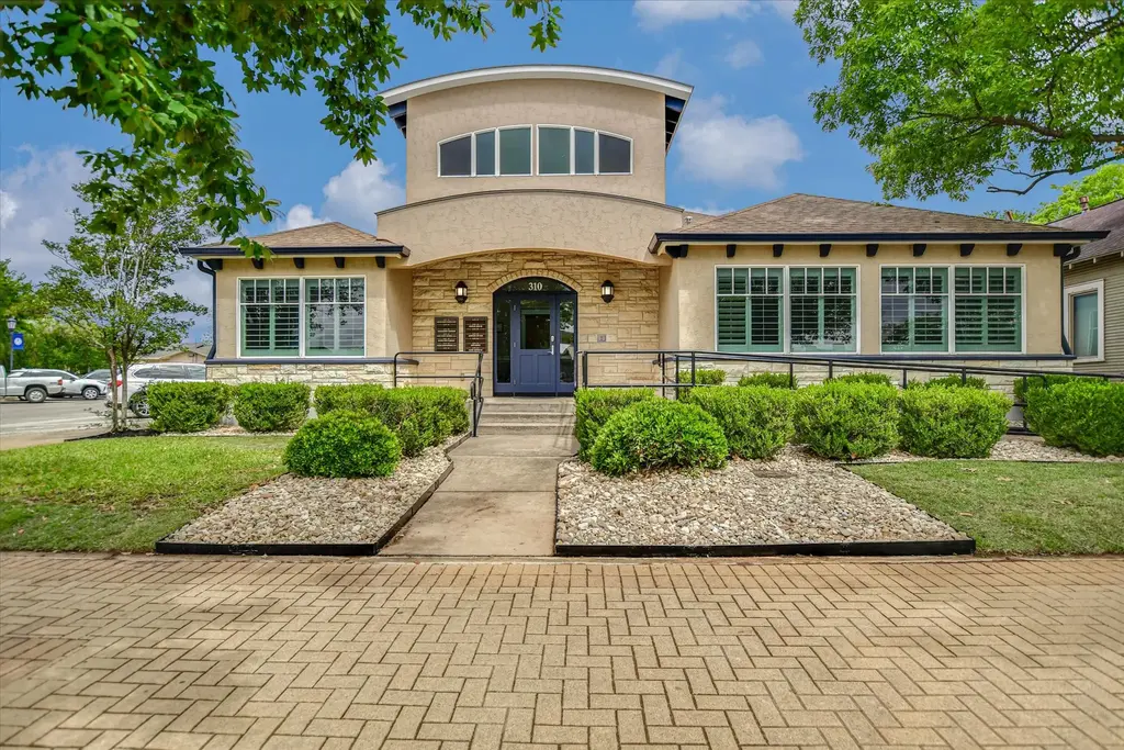 310 W Main Street 203, Round Rock