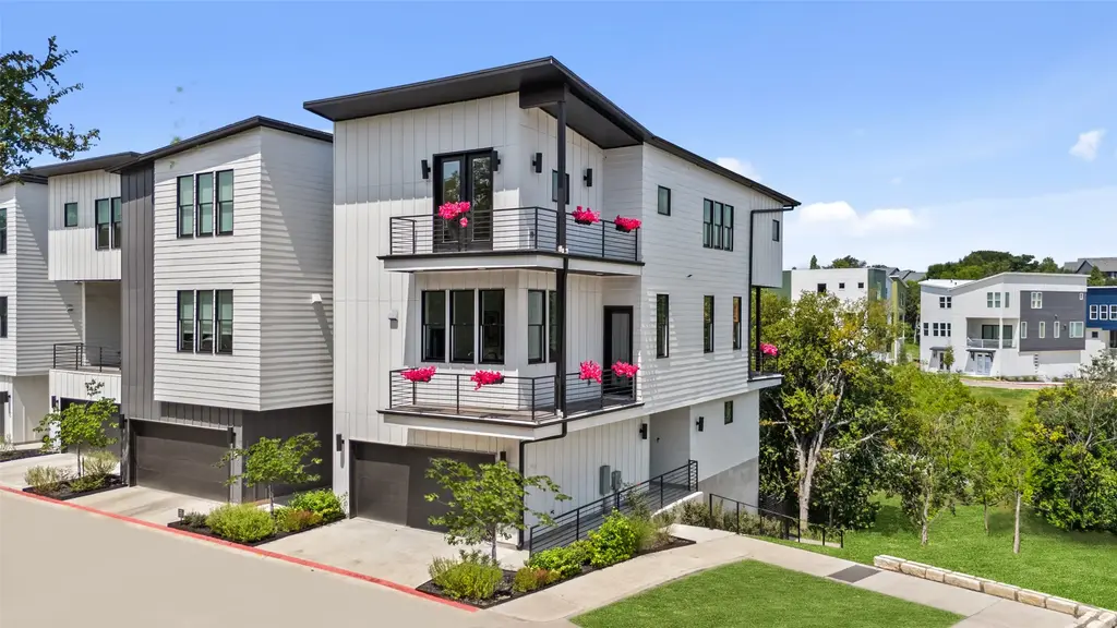 4916 Meller Gardens, Austin