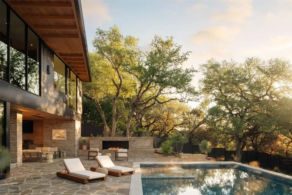 7001 Oak Shores Drive, Austin