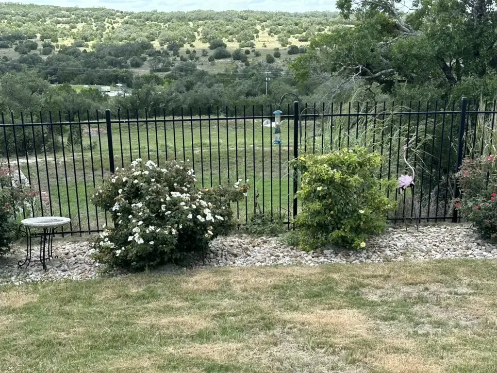 22208 Coyote Cave Trail, Spicewood
