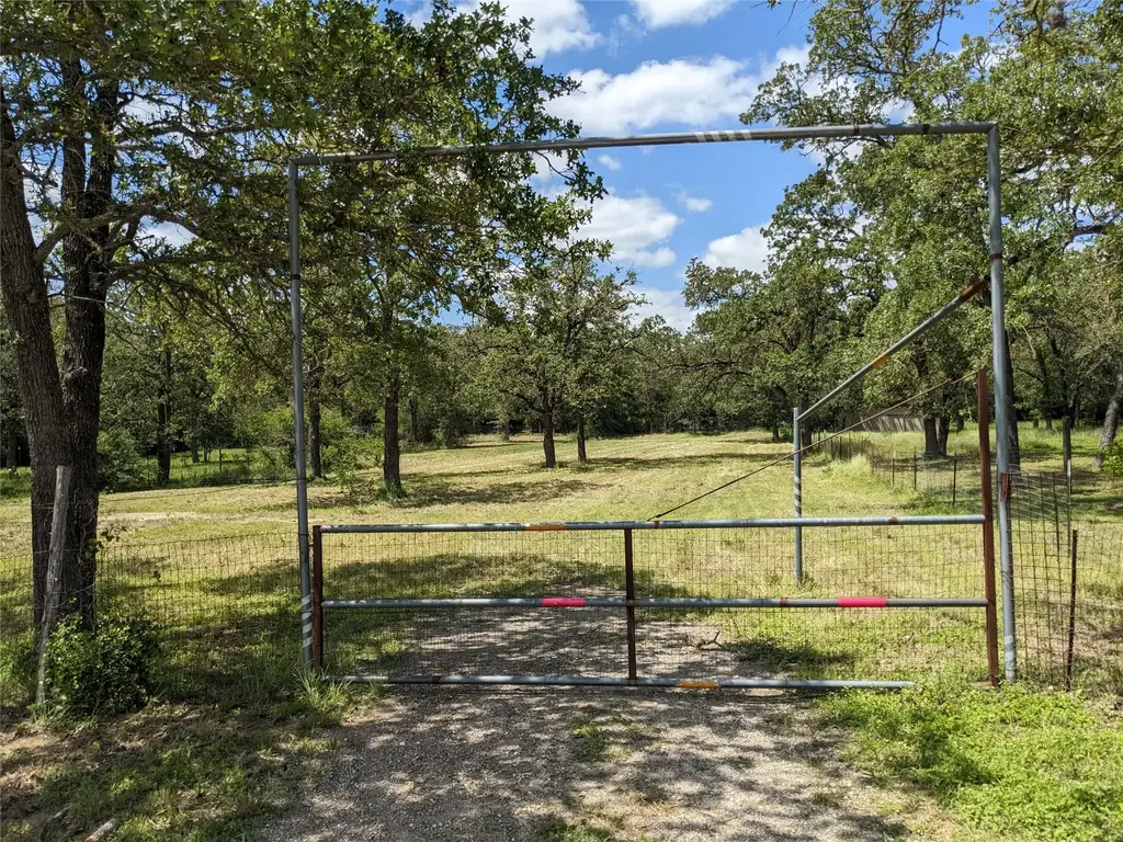 N/A, Bastrop