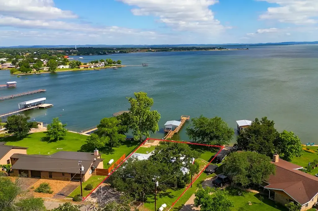 336 Carlson Circle, Buchanan Dam