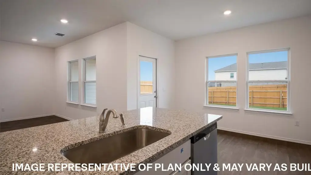 15100-a Afleet Alex Street, Manor