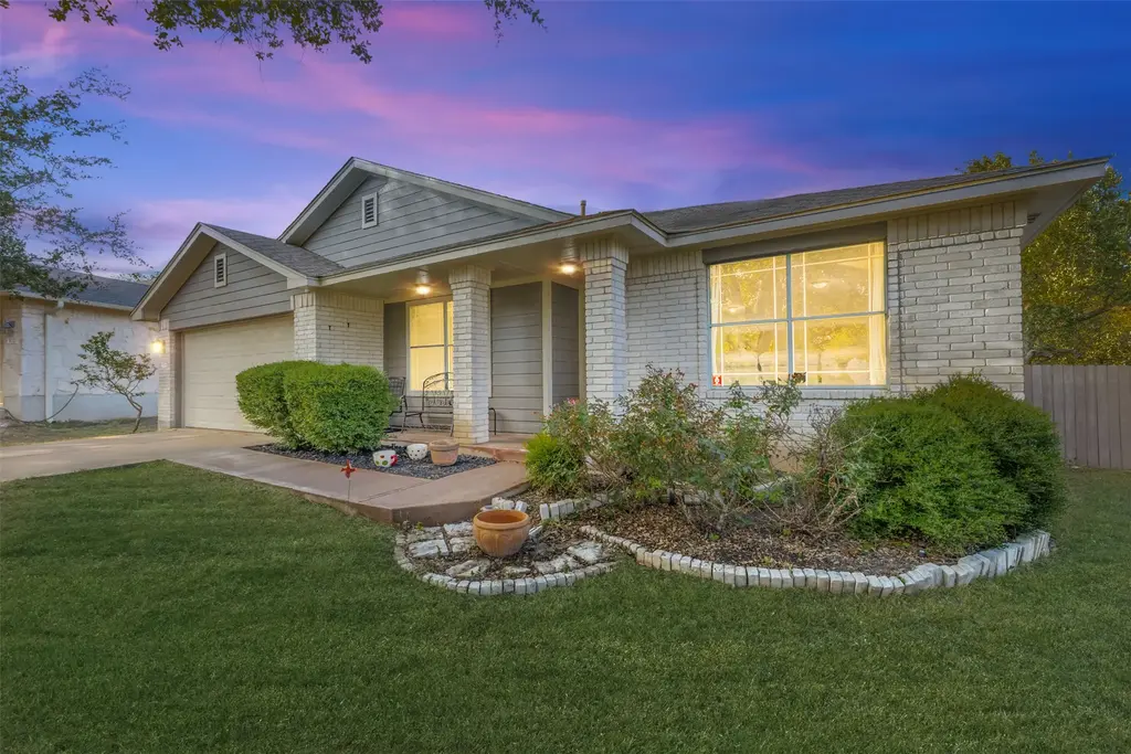 1022 Balanced Rock Place, Round Rock