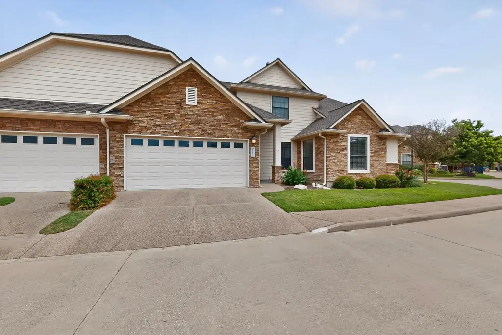 13933 Ashton Woods Circle 71, Austin