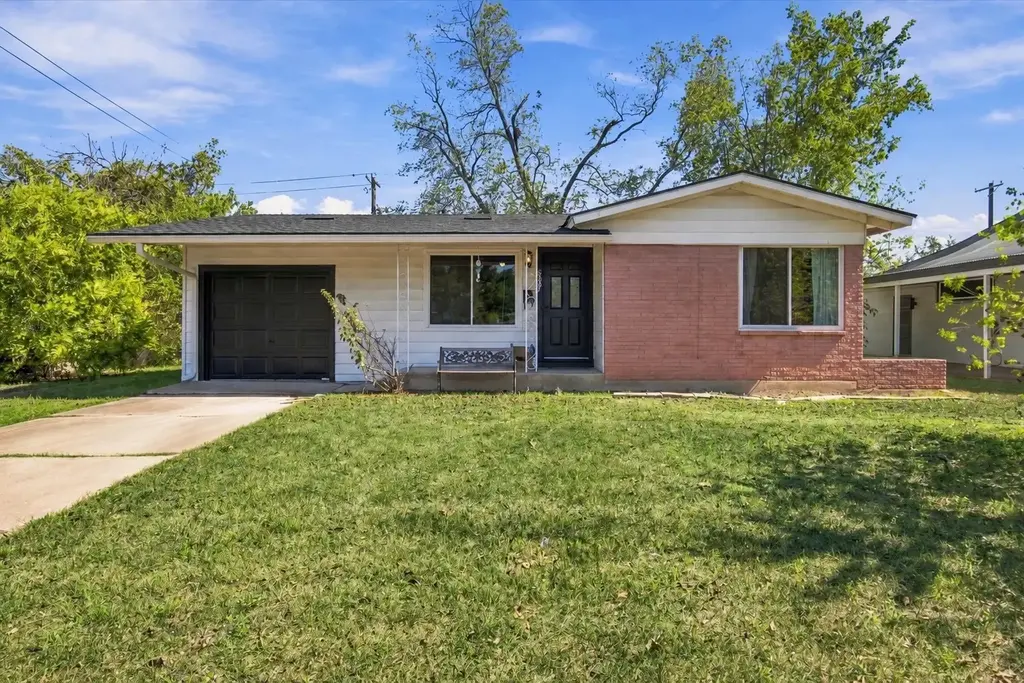 8207 Lazy Lane, Austin