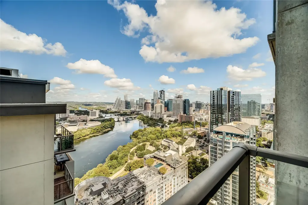 44 East Avenue 2903, Austin