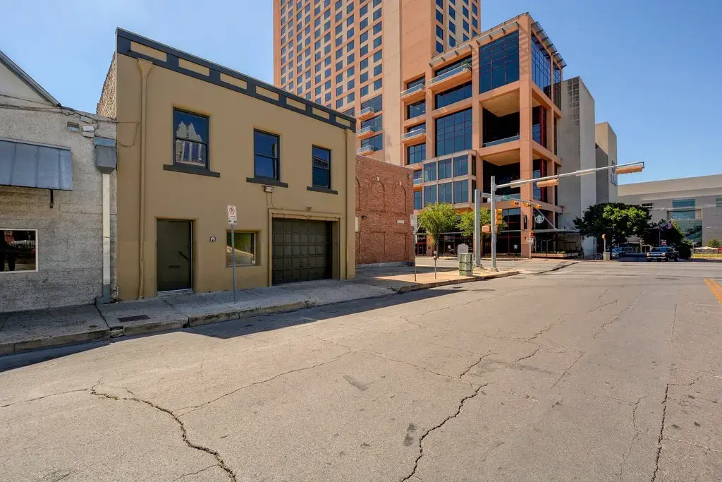 503 Neches Street, Austin