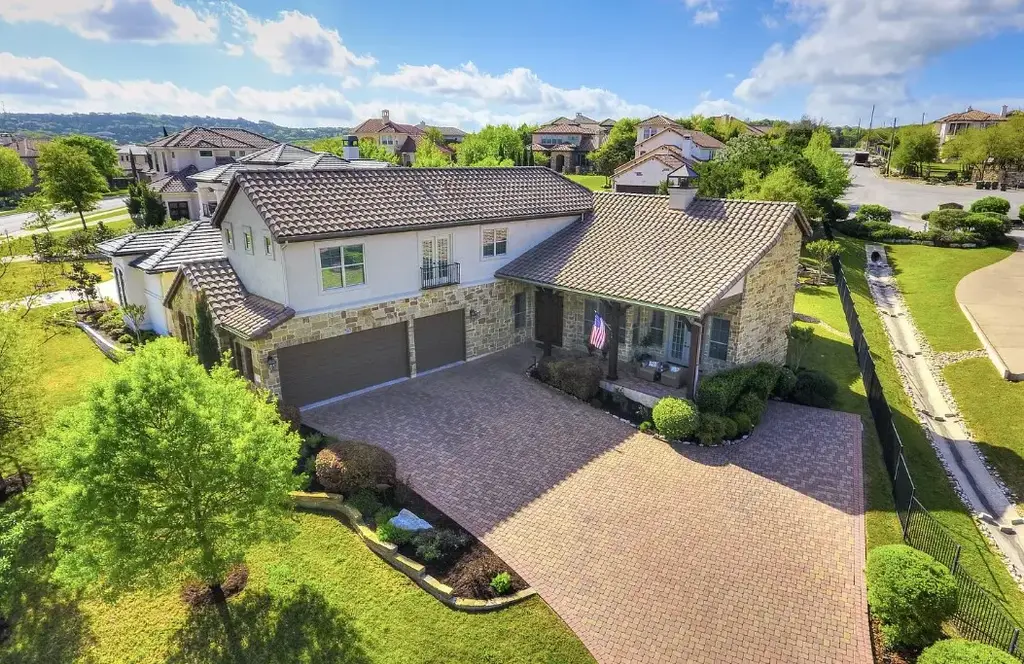 519 Golden Bear Drive, Austin