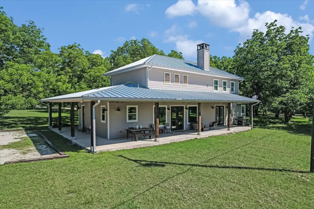 2700 Flite Acres Road, Wimberley