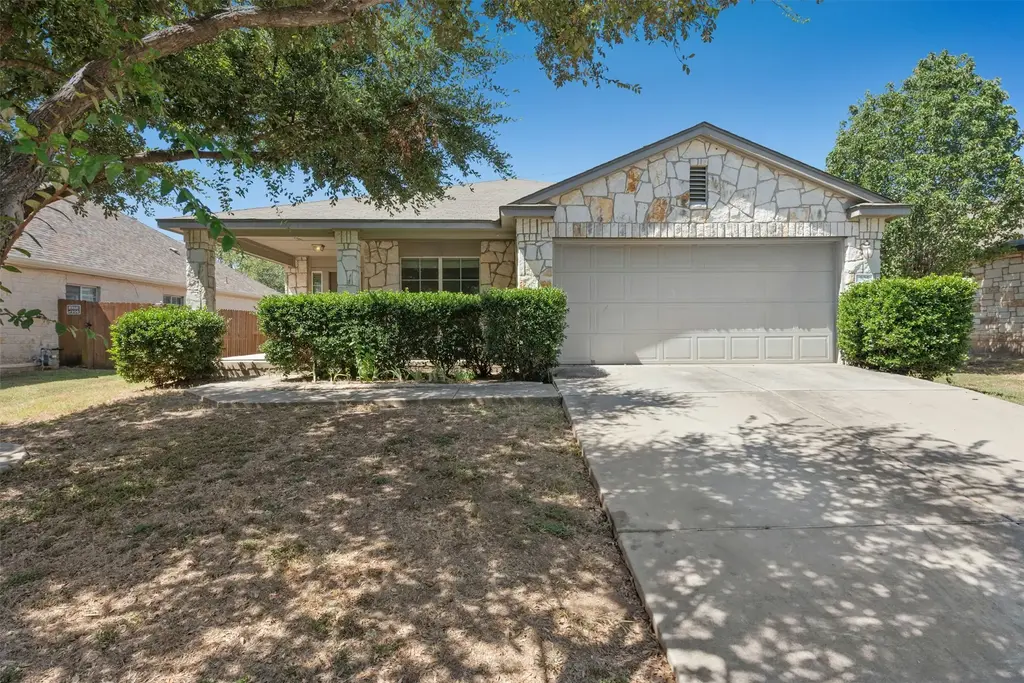 305 Verano Drive, Kyle