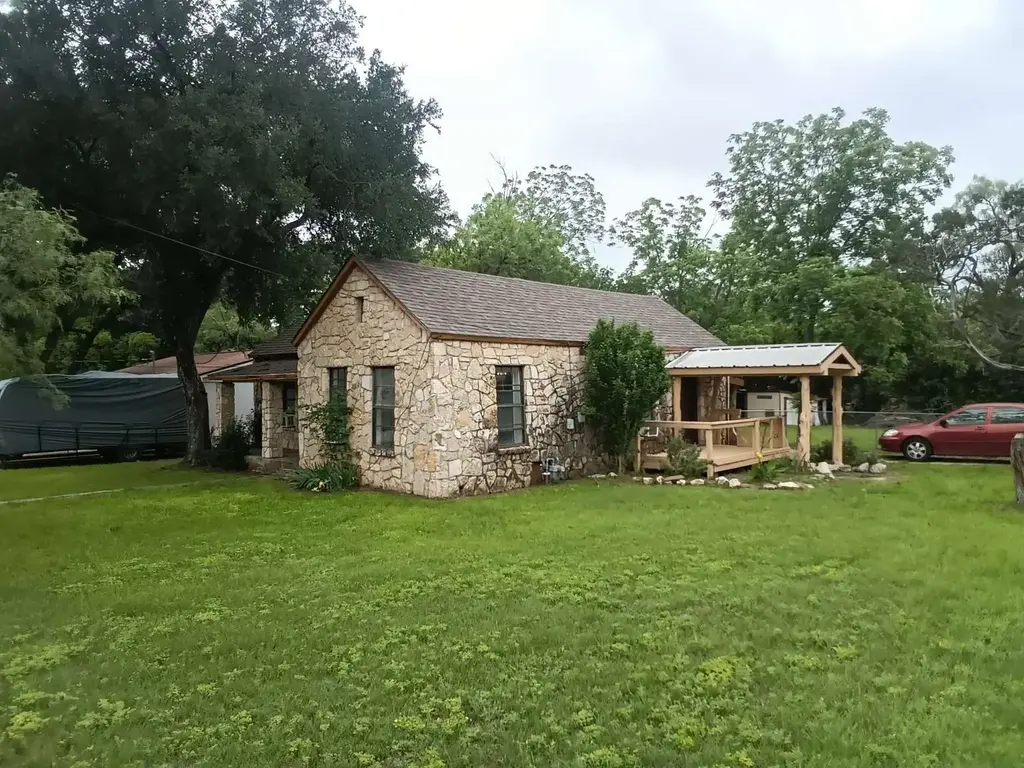 308 N Ridge Street, Lampasas
