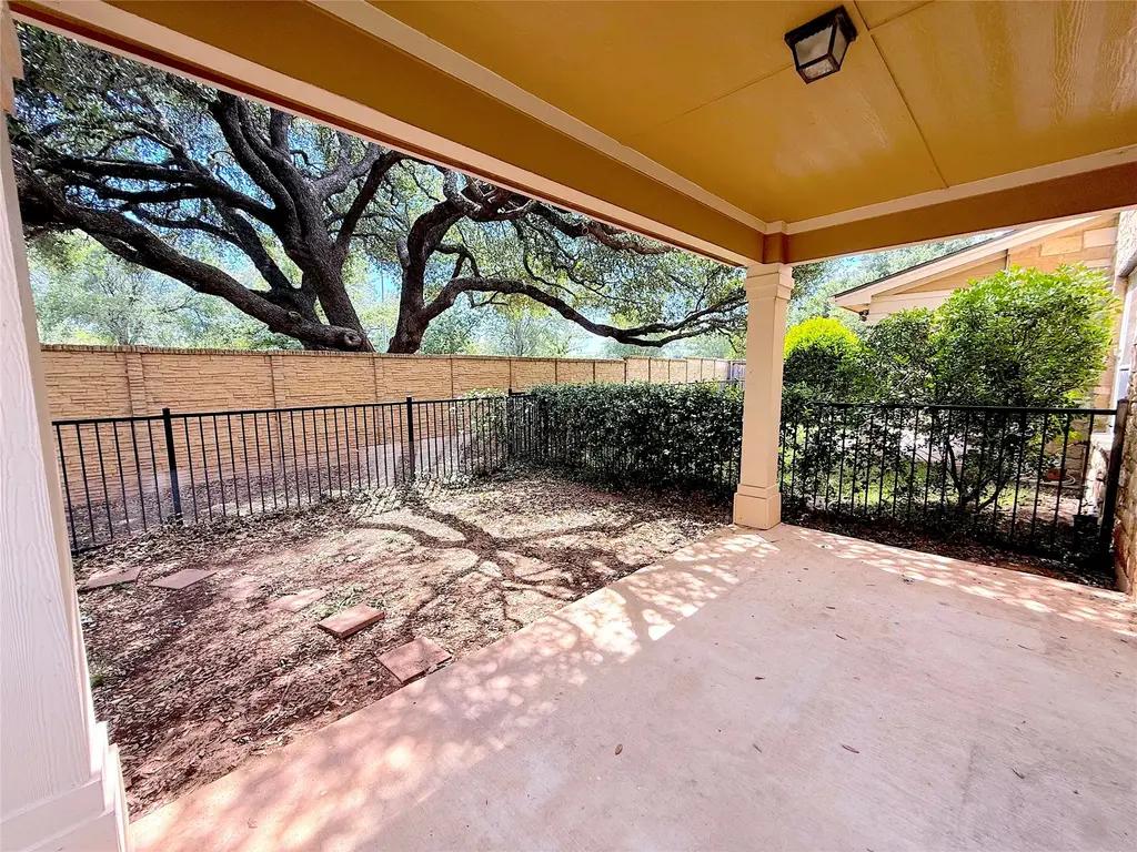 16100 S Great Oaks Drive 302, Round Rock