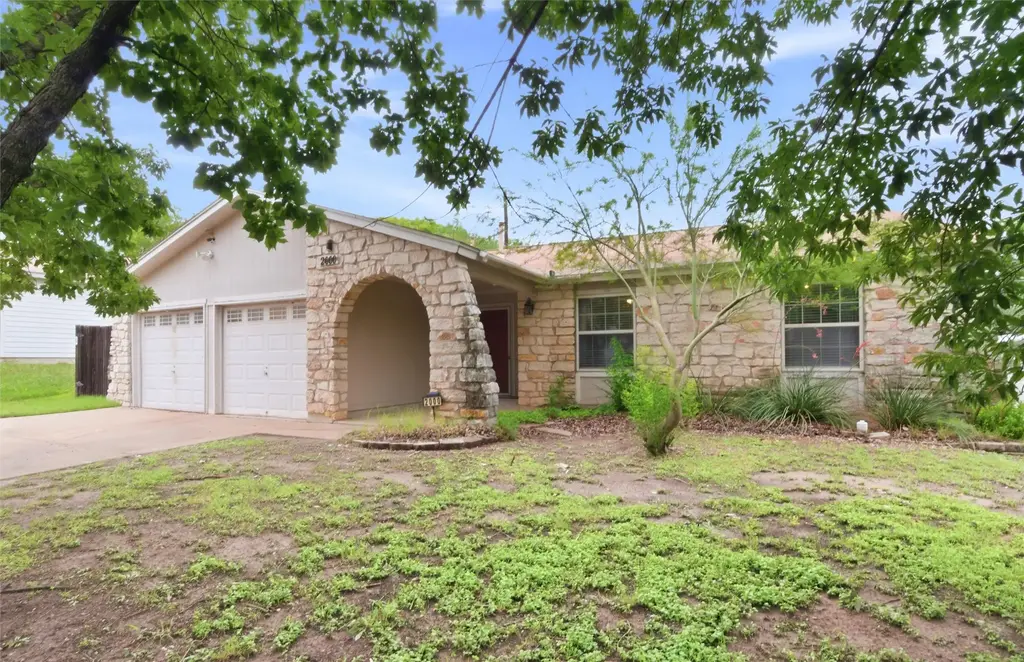 2000 Magazine Street, Austin