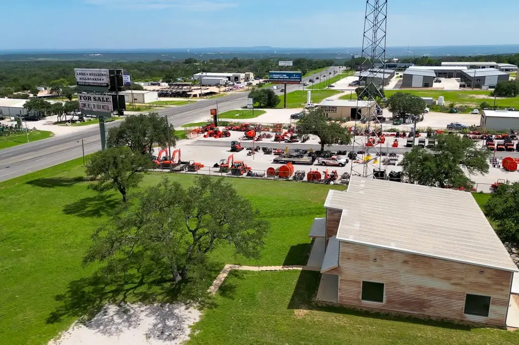 5526 N Us Hwy 281, Marble Falls