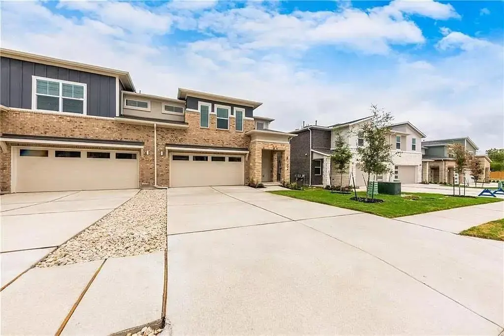 1044 Winnsboro Loop, Round Rock