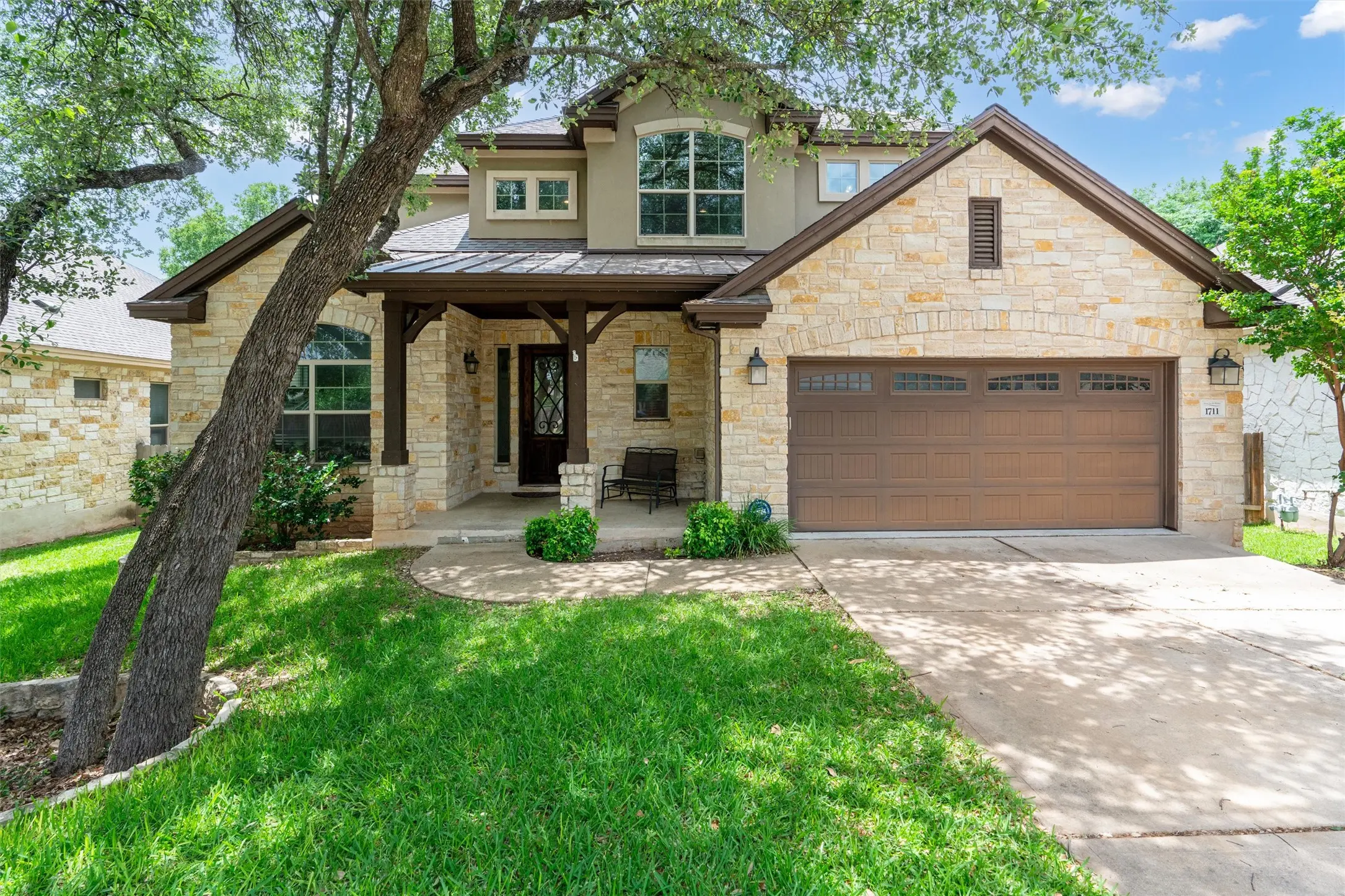 Photo of Listing #9912773