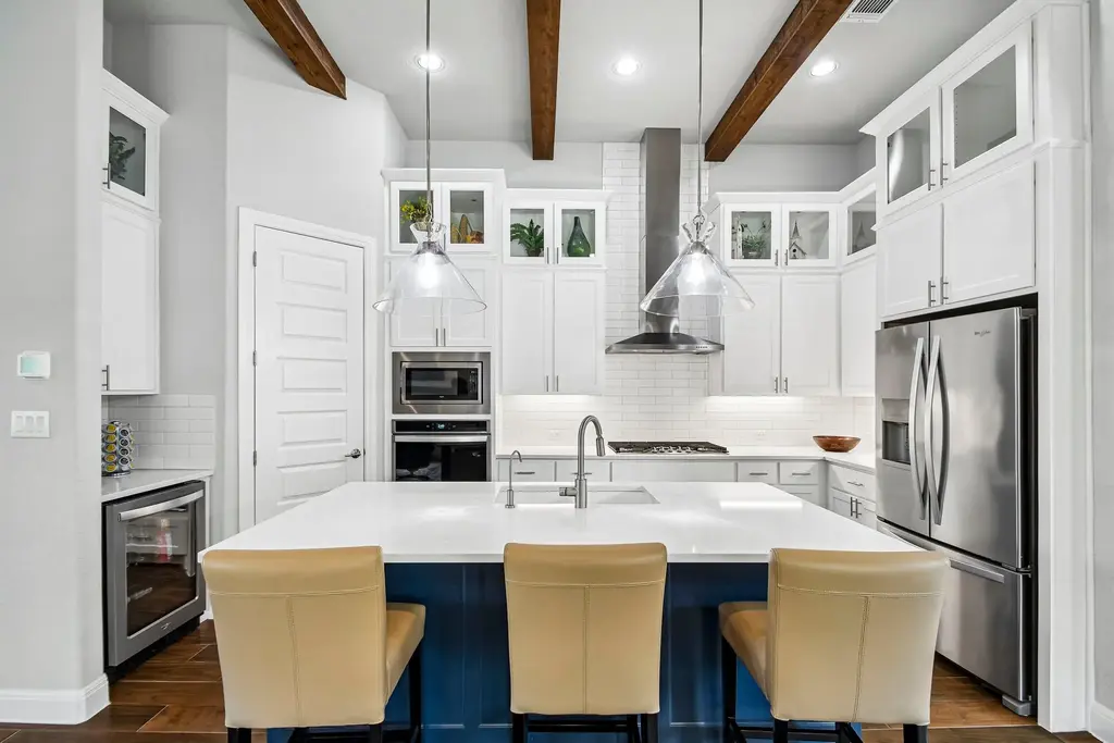 360 Mendocino Lane, Austin