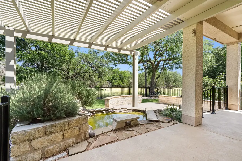321 Yukon Terrace, Georgetown