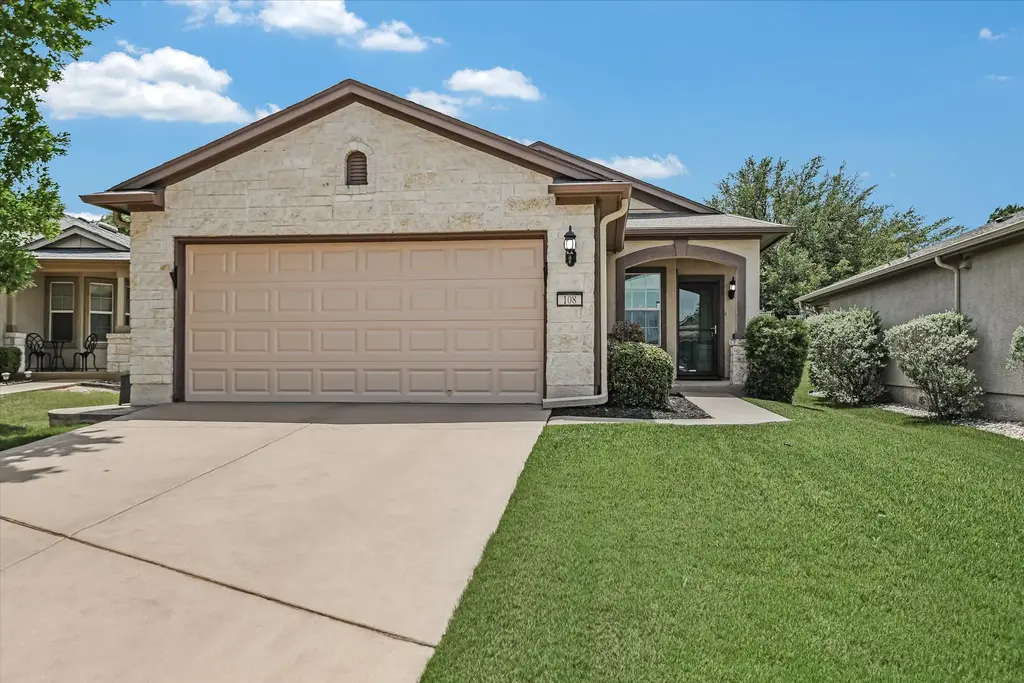 108 Garner Cove, Georgetown