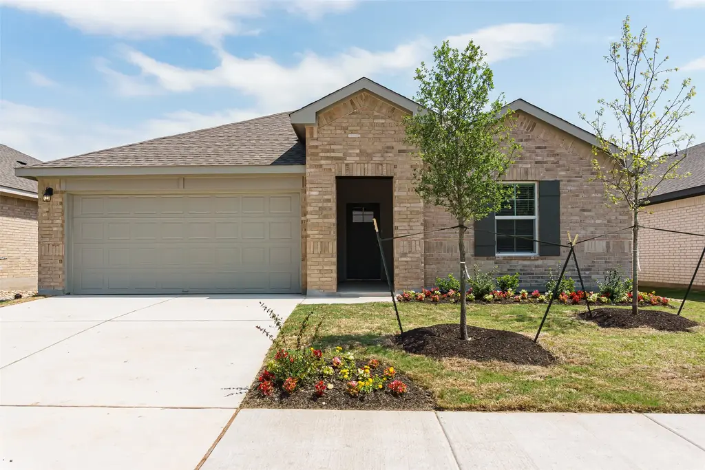 2424 Flank Skirt Drive, Leander