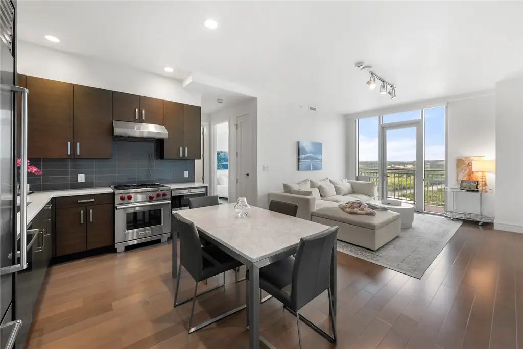 222 West Avenue 2910, Austin