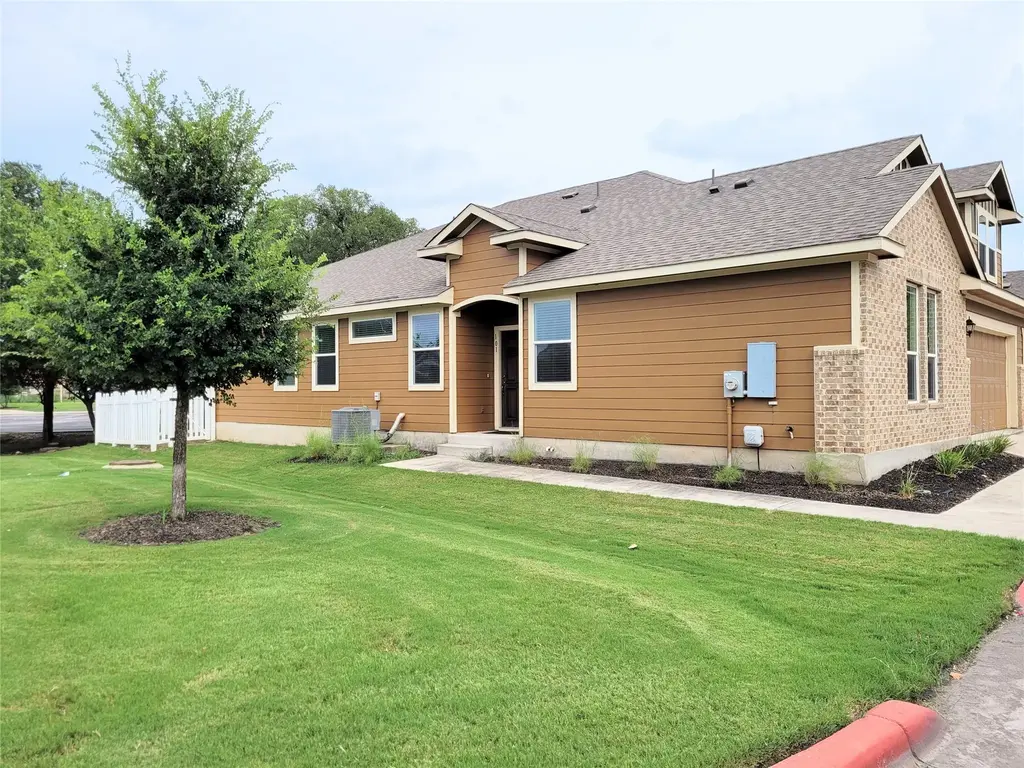 711 Rolling Oak Dr. Drive 101, Round Rock