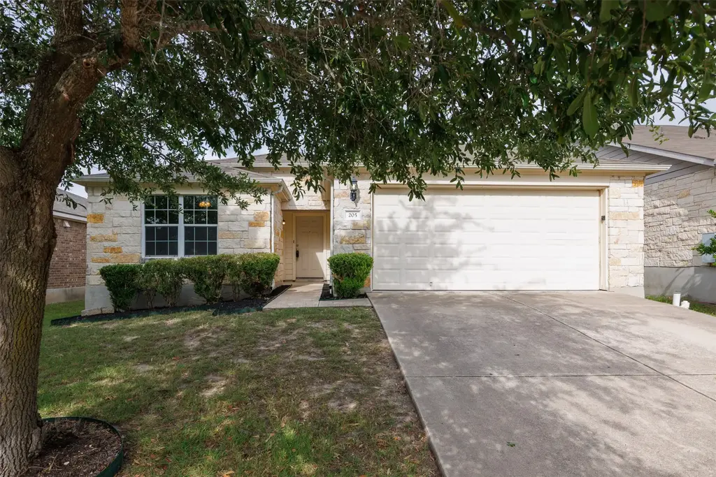 205 Lark Street, Leander