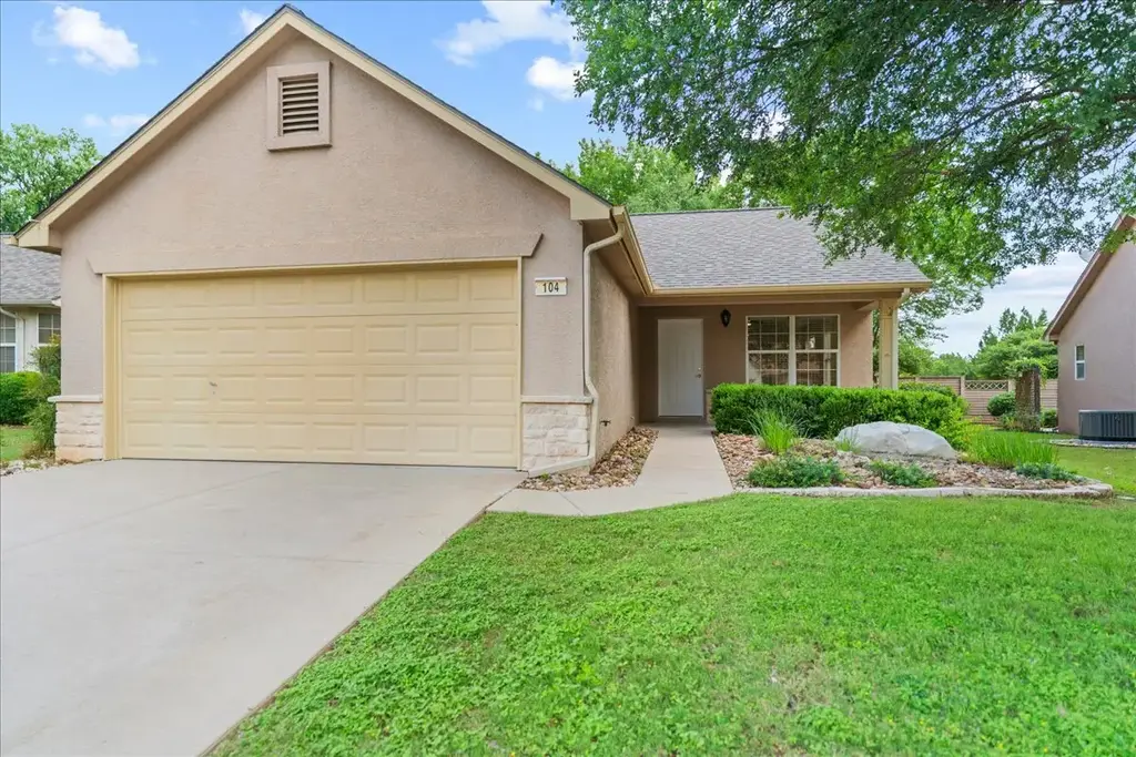 104 Whitewing Way, Georgetown