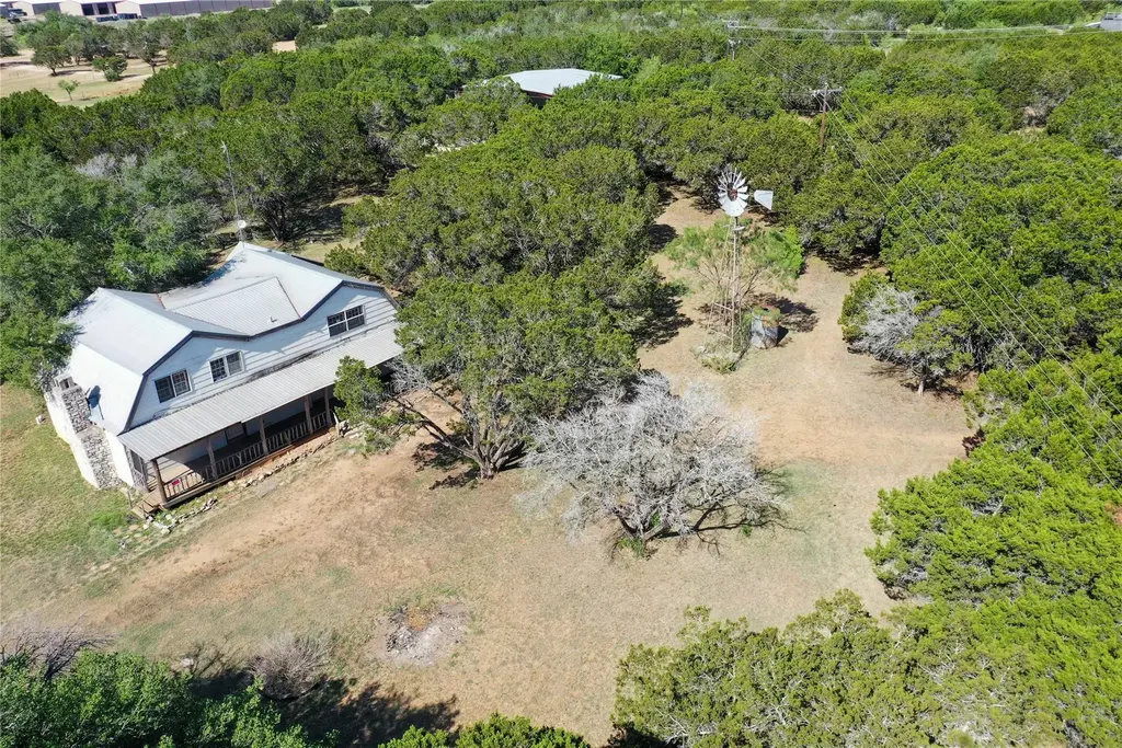 401 Exeter Road, Spicewood