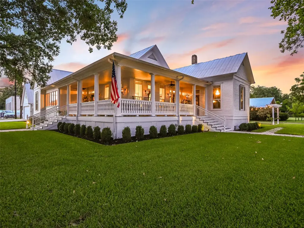 107 Ne 4th Street, Smithville