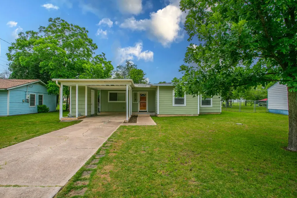 102 Circle Drive, Belton