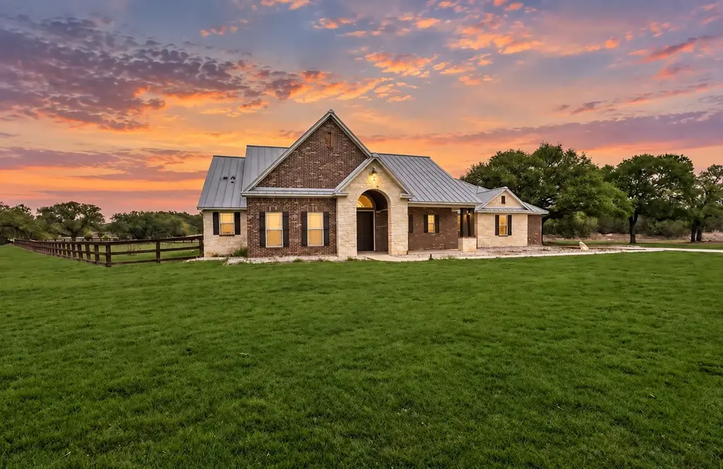 815 Serene Waters Street, Spring Branch
