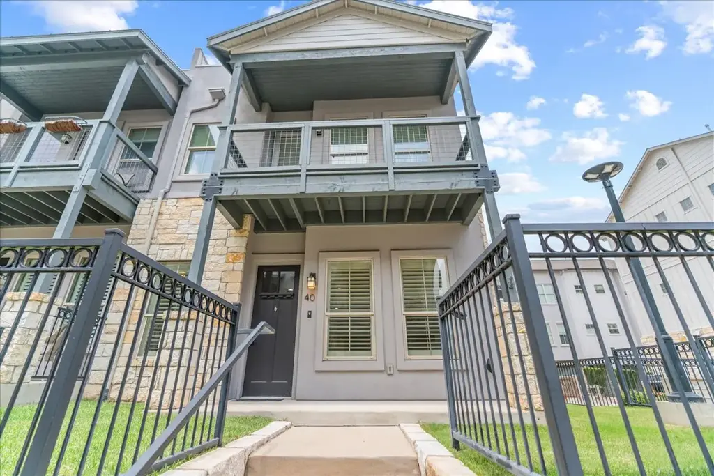 2520 Bluebonnet Drive 40, Austin