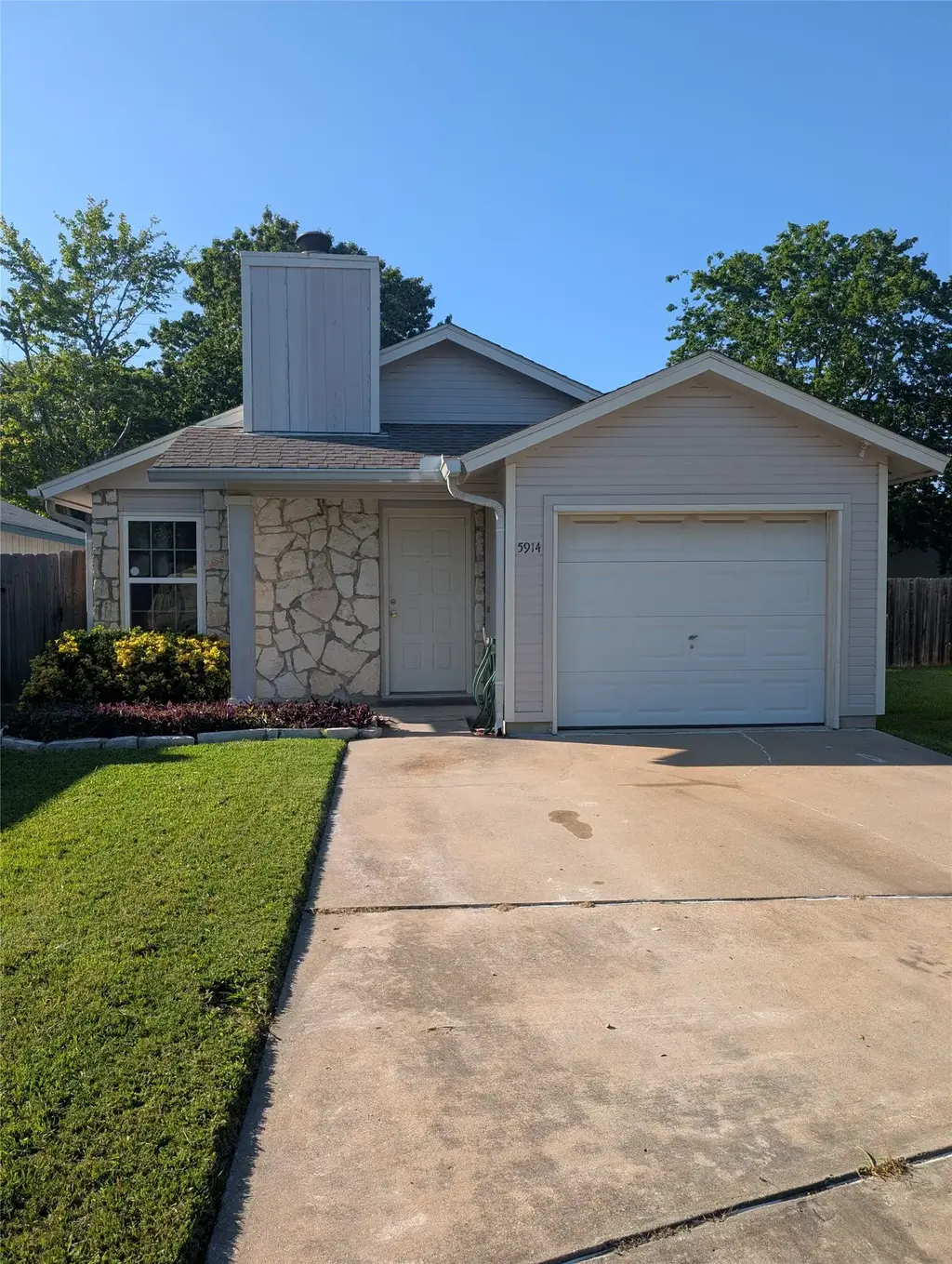 5914 Green Acres Street, Austin
