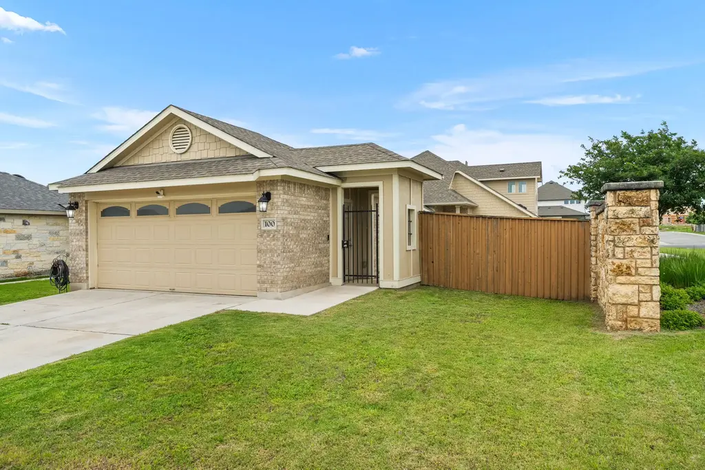 100 Arabian Colt Drive, Georgetown