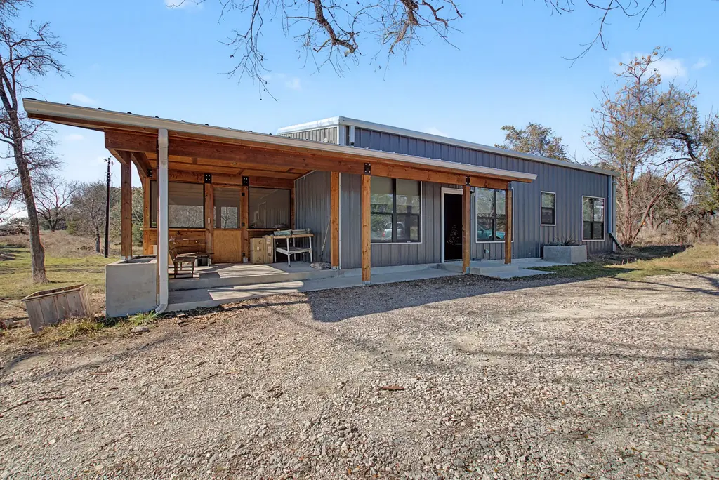 16588 N Us Highway 281 Highway, Lampasas