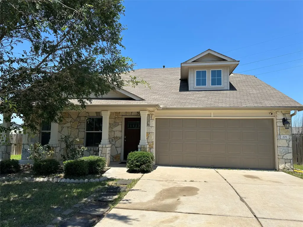 201 N Hunting Lodge Lane, Bastrop