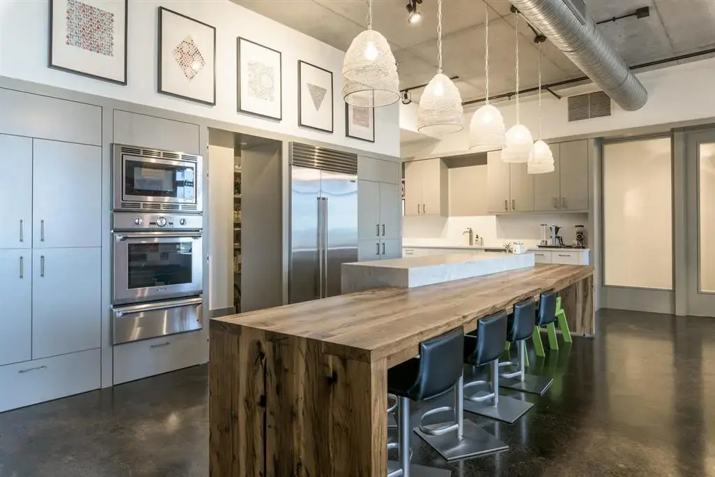 800 W 5th Street 1007, Austin