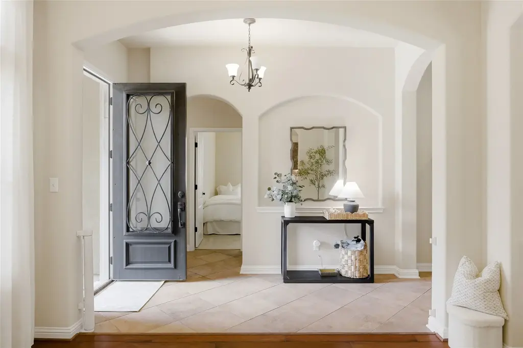 214 Bellagio Drive, Lakeway
