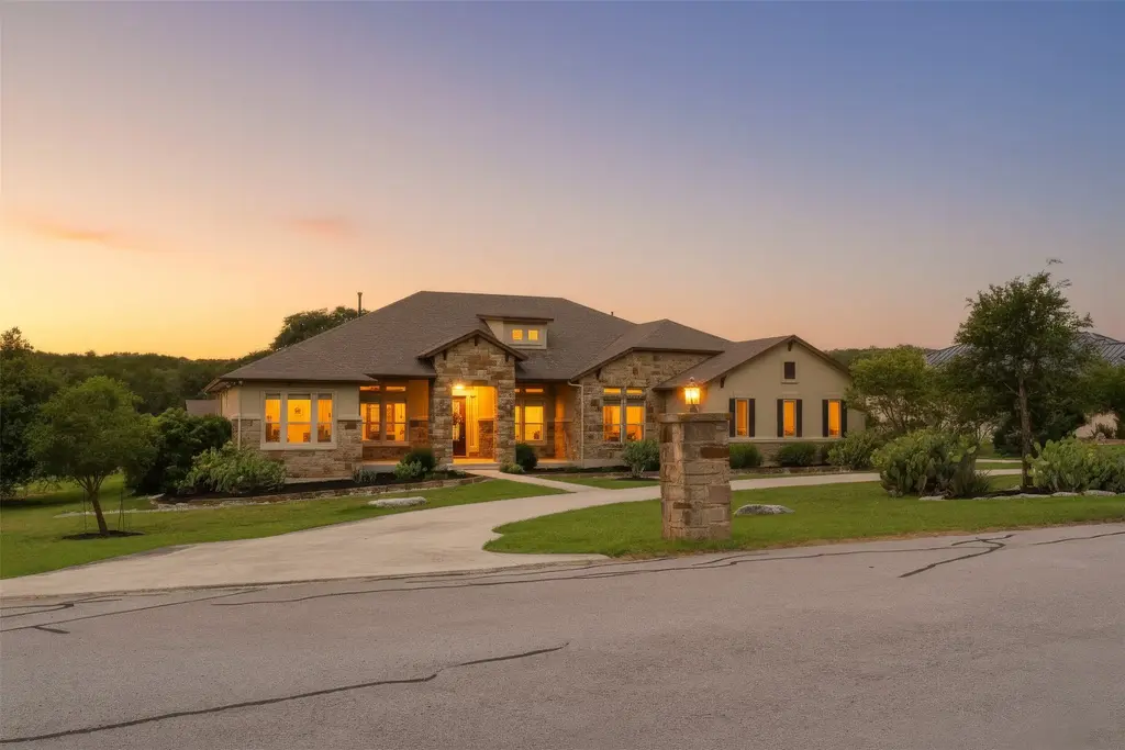 119 Hidden Canyon Cove, Driftwood