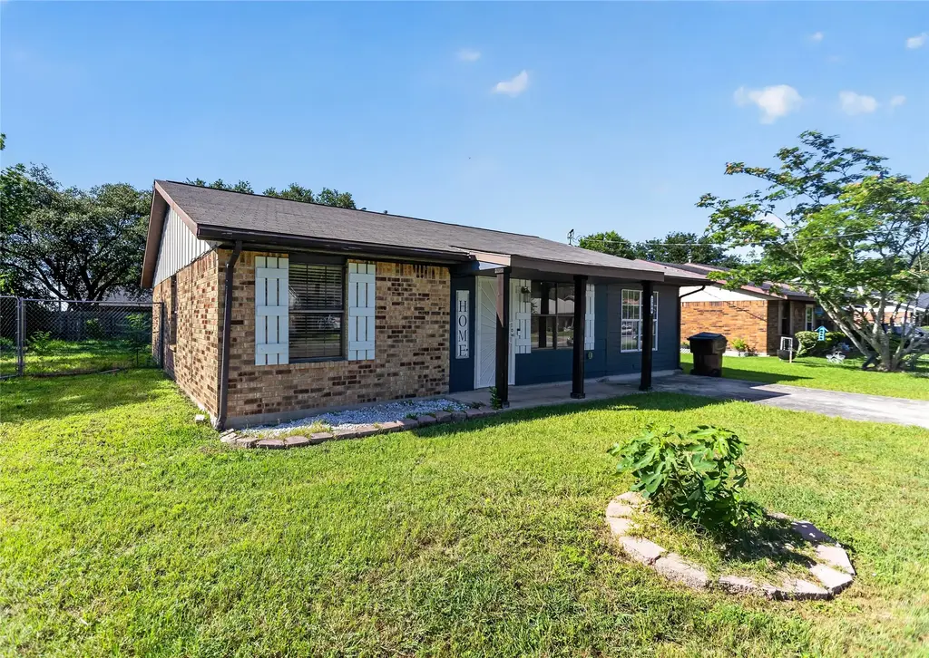 1308 Pendergrass Street, Lockhart