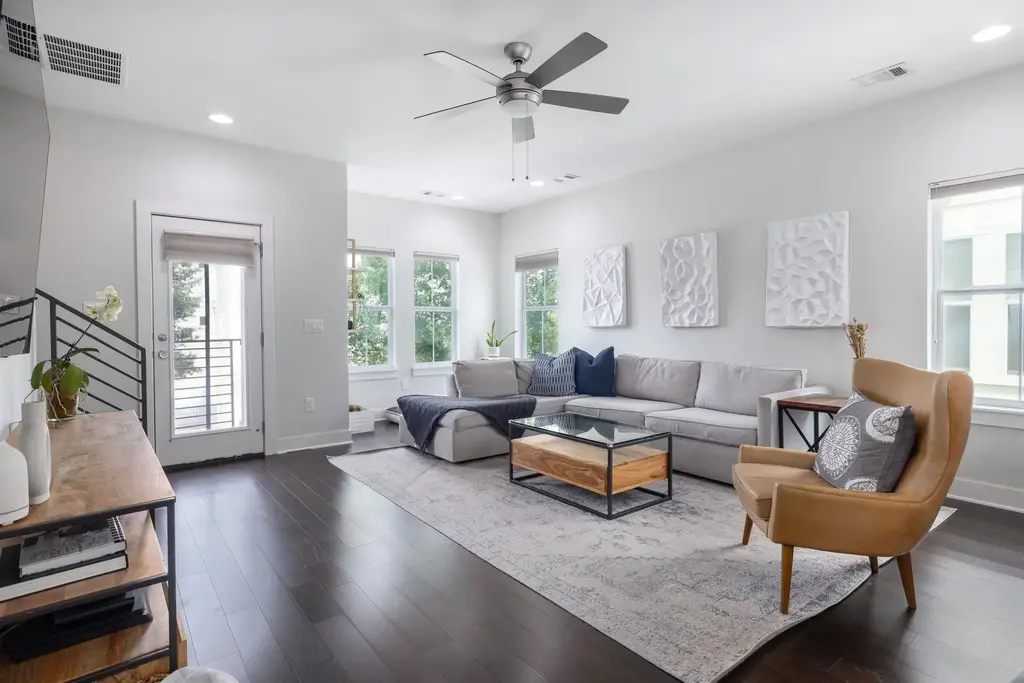 2705 Halcyon Drive, Austin