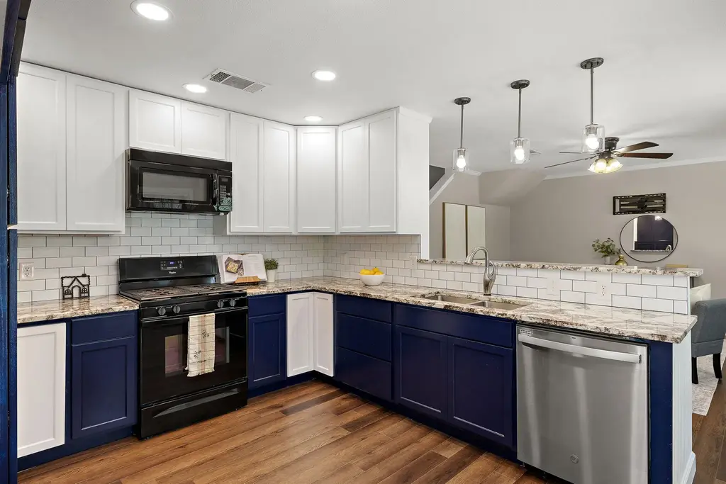 1201 Cedar Hills Boulevard, Cedar Park
