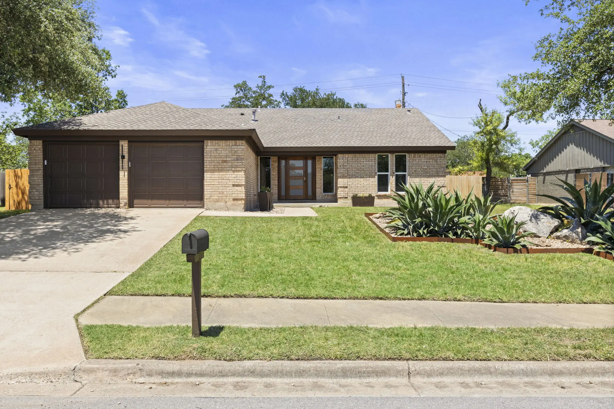 Photo of Listing #3798514